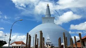 Explore Ruwanwelisaya Stupa
